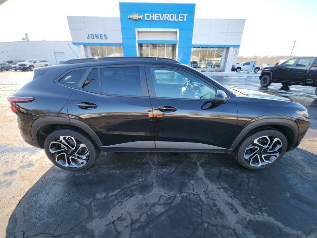 Used 2024 Chevrolet Trax RS w/ Sunroof Package image 6