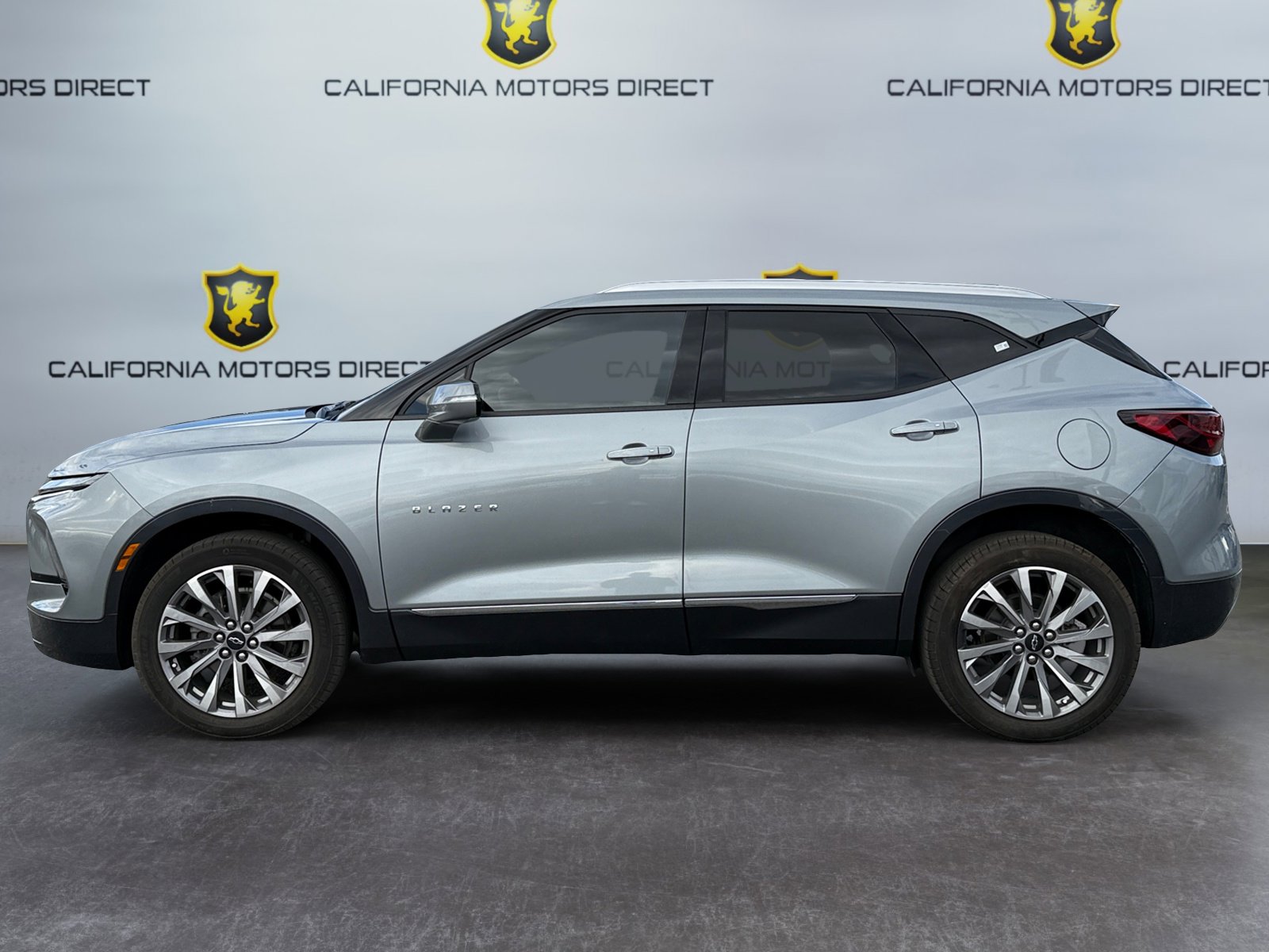 Used 2023 Chevrolet Blazer Premier w/ Enhanced Convenience Package image 2