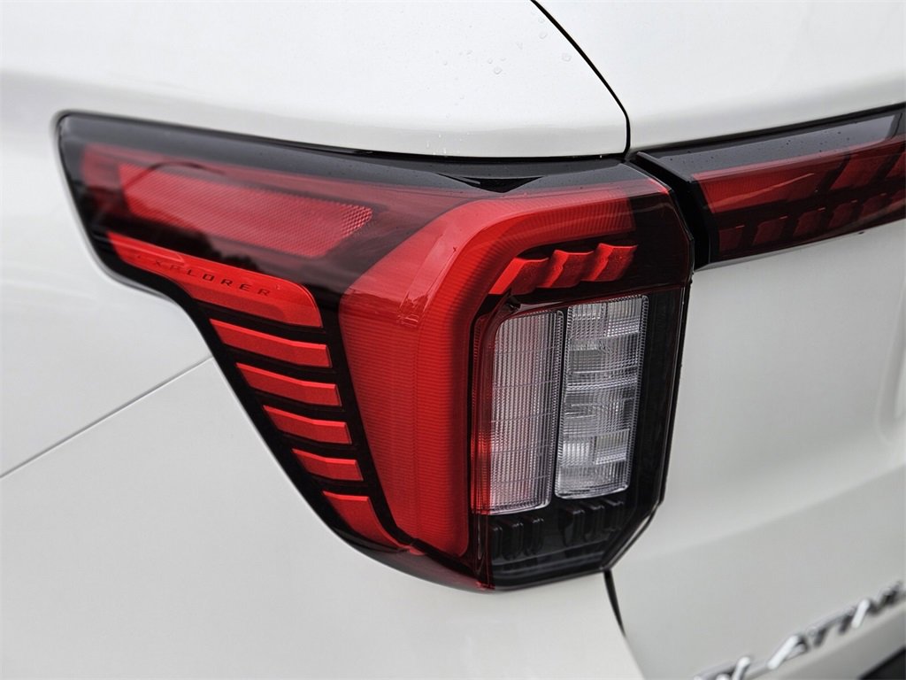 New 2026 Ford Explorer Platinum image 9