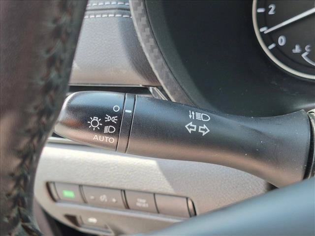 Used 2020 Nissan Sentra SV FWD image 12