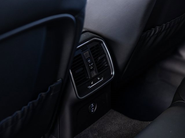 New 2026 Porsche Macan image 29