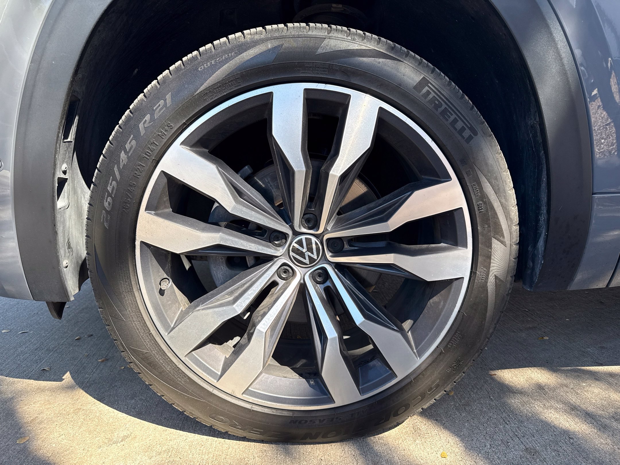 Used 2022 Volkswagen Atlas Cross Sport SEL Premium R-Line AWD/4WD image 10