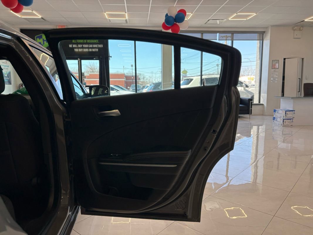Used 2023 Dodge Charger SXT image 37