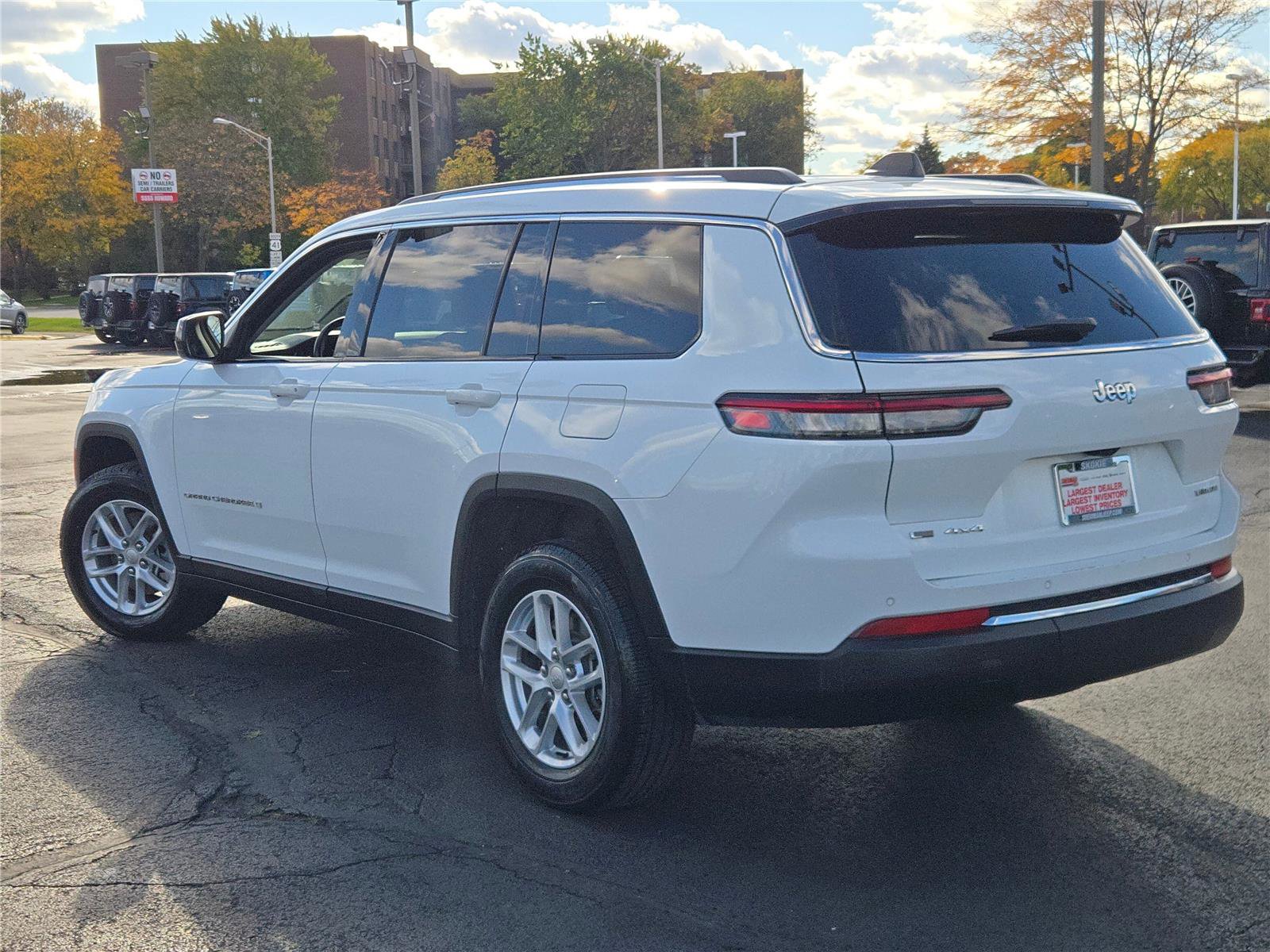 Certified 2023 Jeep Grand Cherokee L Laredo image 19