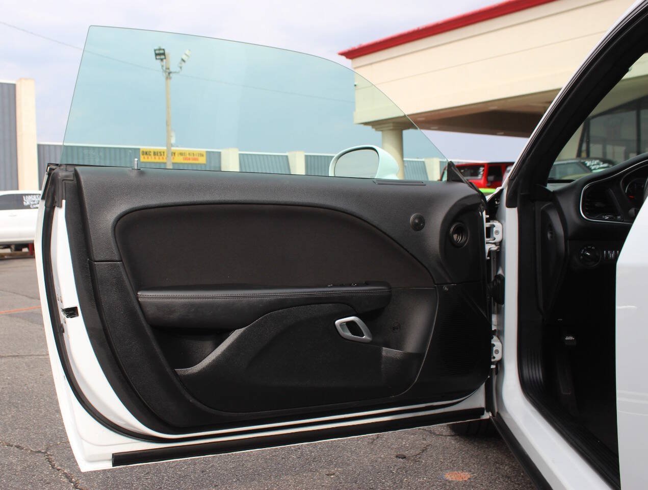 Used 2018 Dodge Challenger SXT RWD image 9