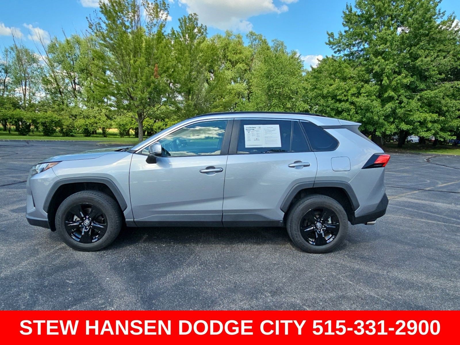 Used 2023 Toyota RAV4 XLE AWD/4WD image 1