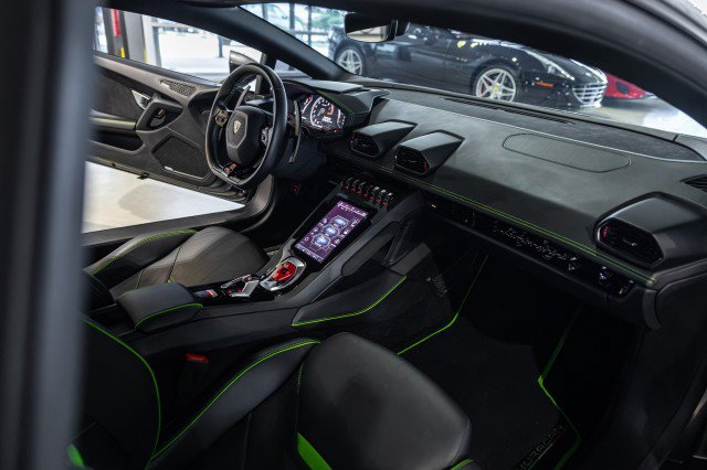 Used 2021 Lamborghini Huracan EVO RWD image 47