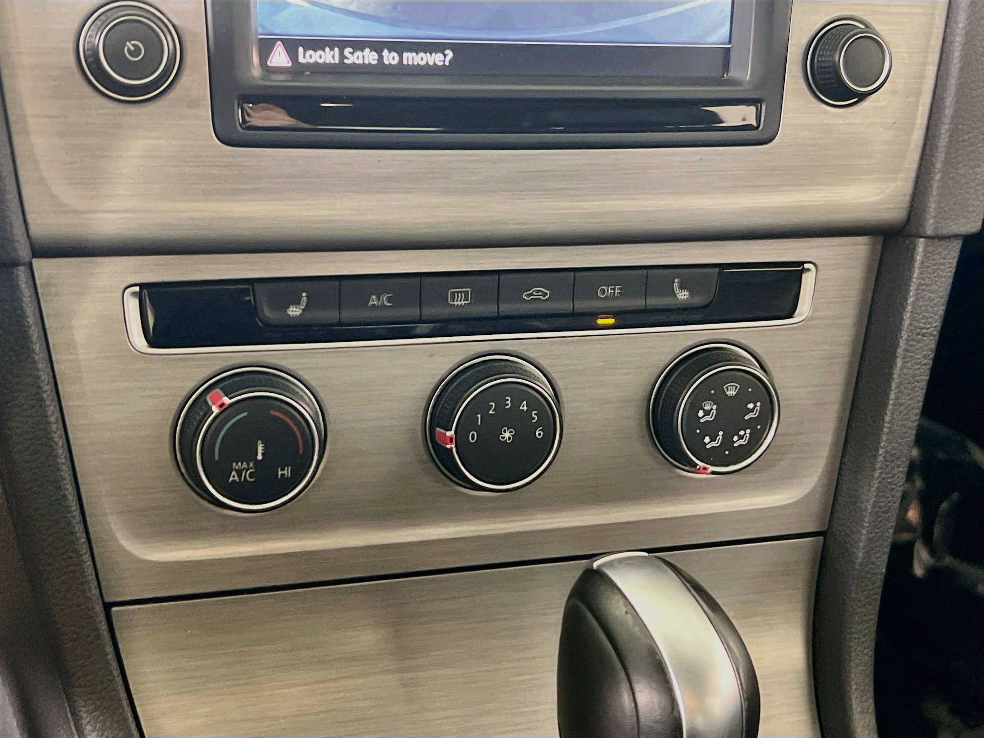 Used 2017 Volkswagen Golf Wolfsburg Edition FWD image 15