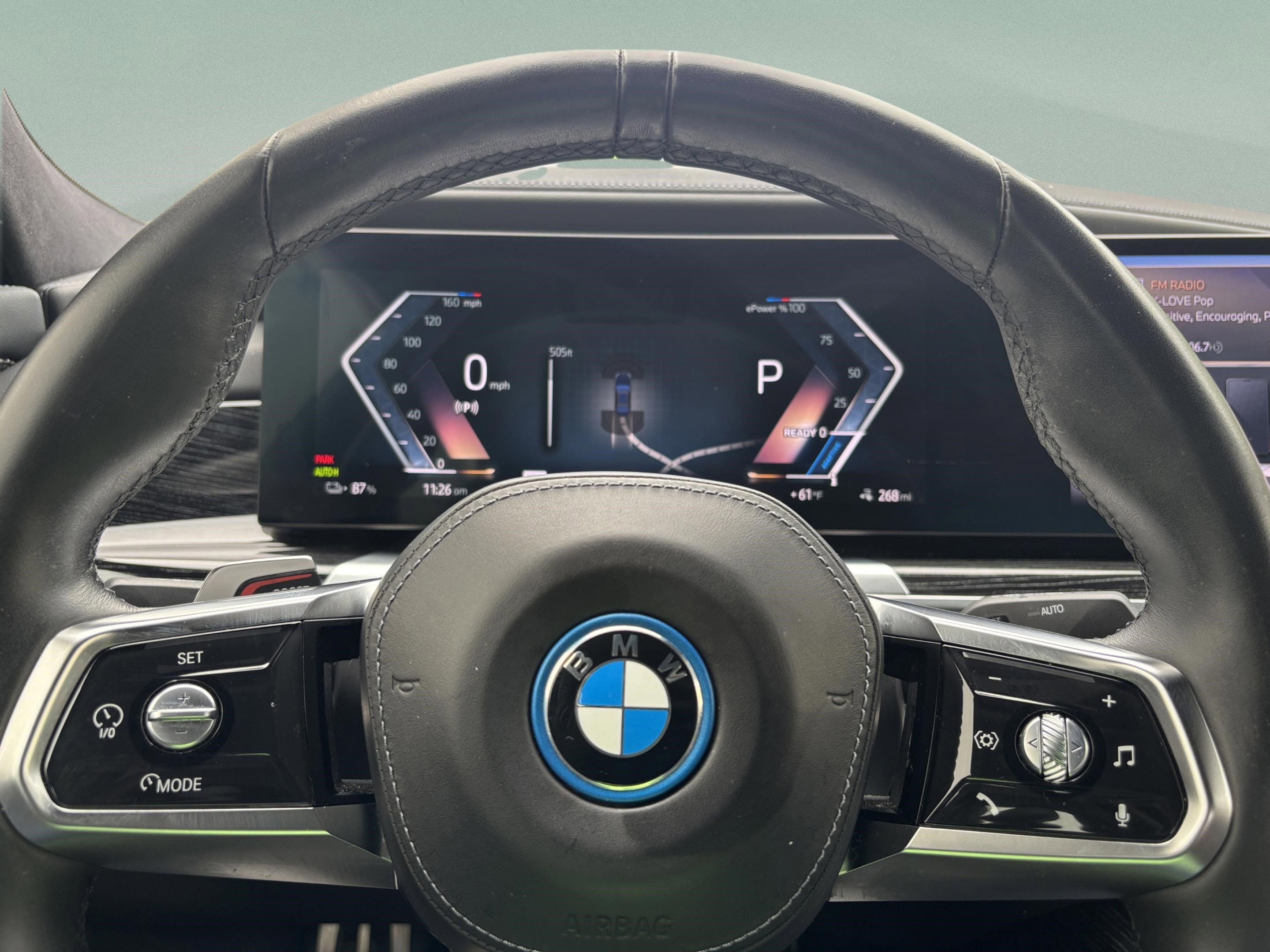 Used 2024 BMW i7 xDrive60 w/ Executive Package image 11