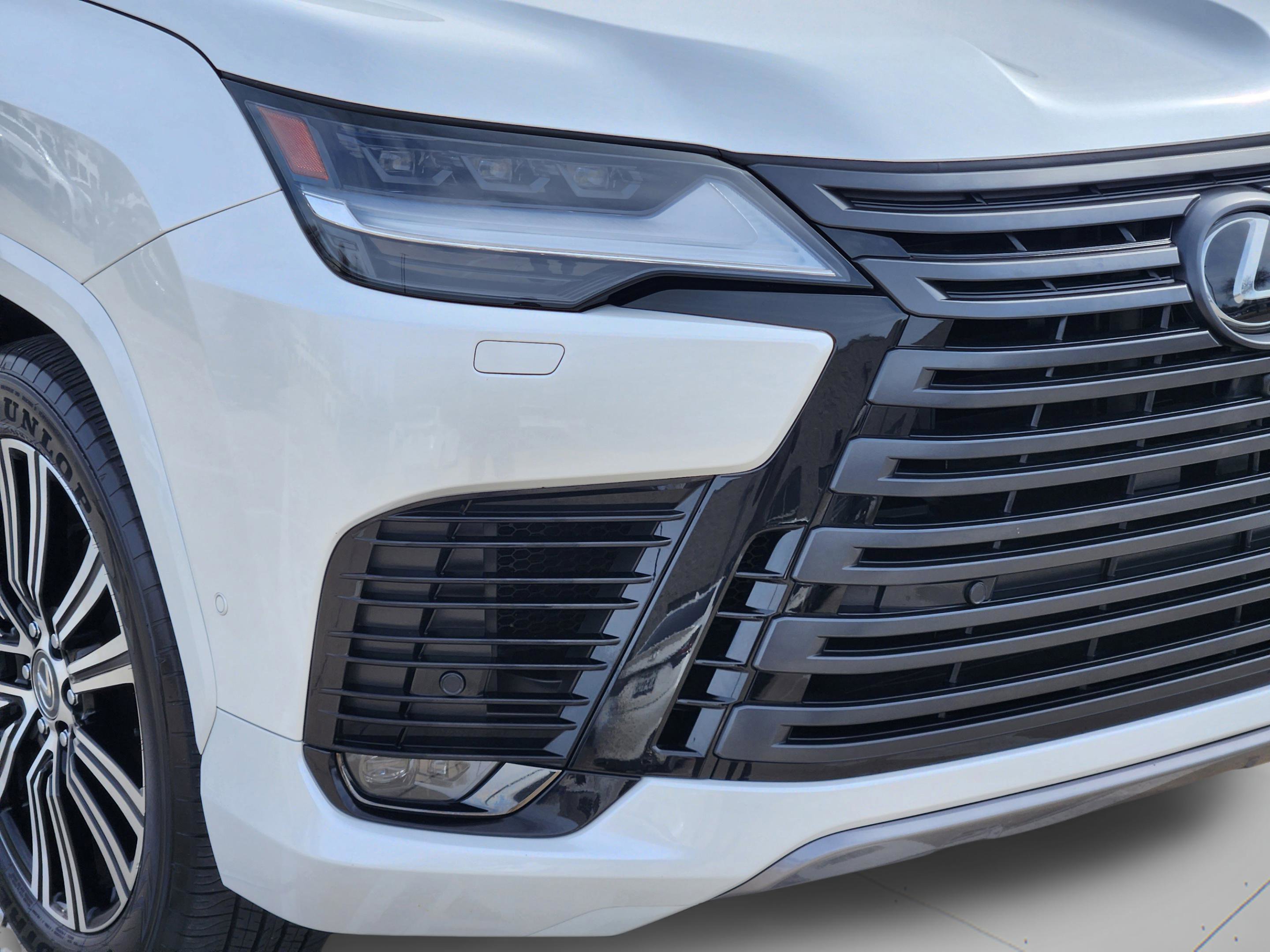 Certified 2025 Lexus LX 700h Luxury image 37