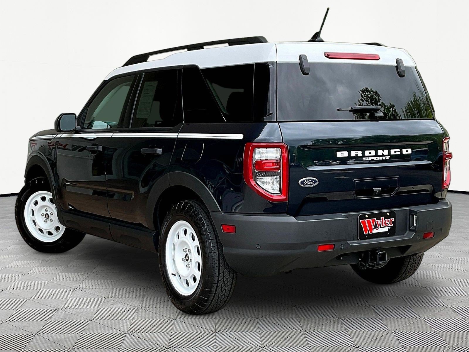 Used 2023 Ford Bronco Sport Heritage w/ Heritage Convenience Package AWD/4WD image 4