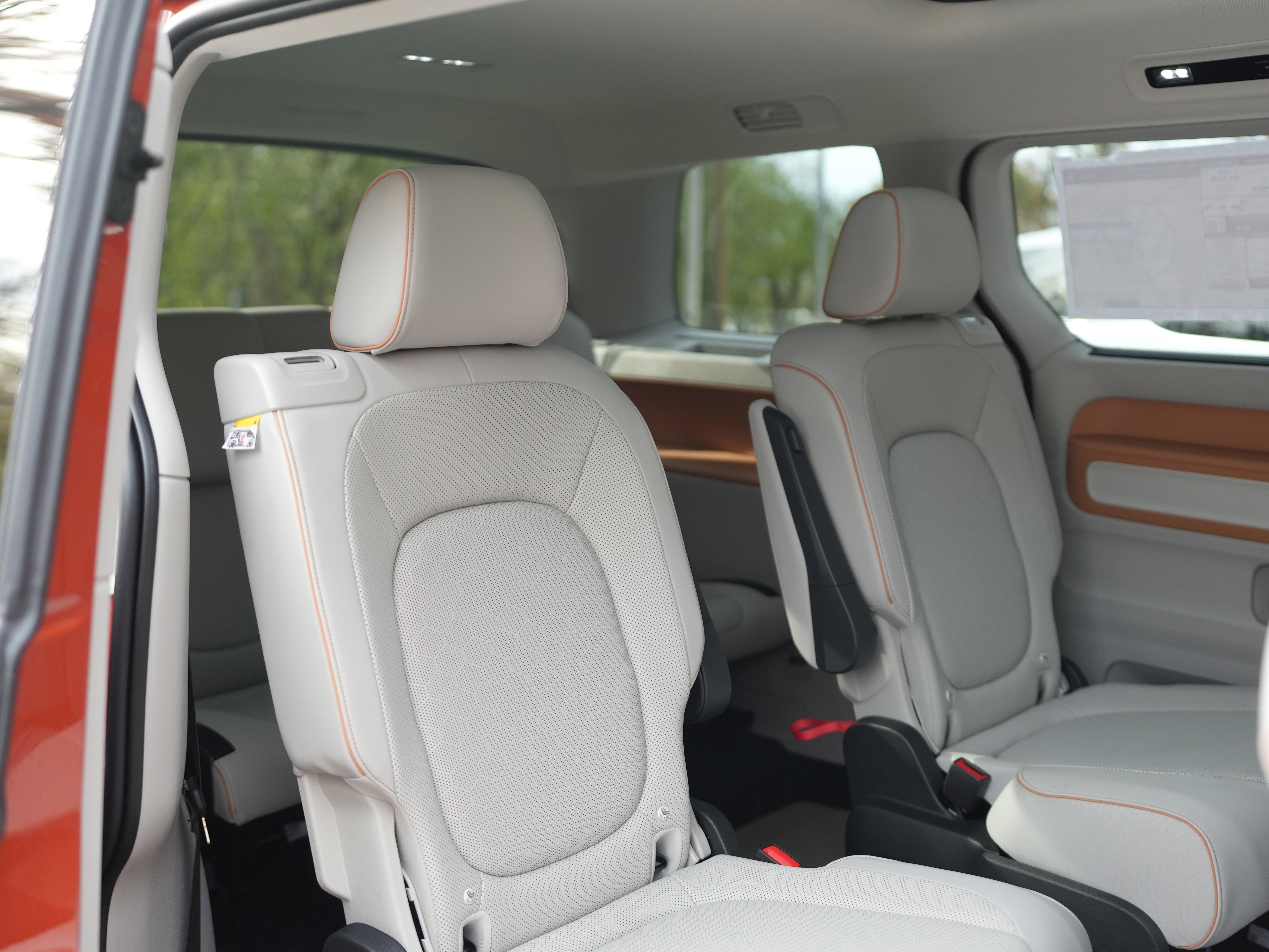 New 2025 Volkswagen ID. Buzz Pro S Plus image 26