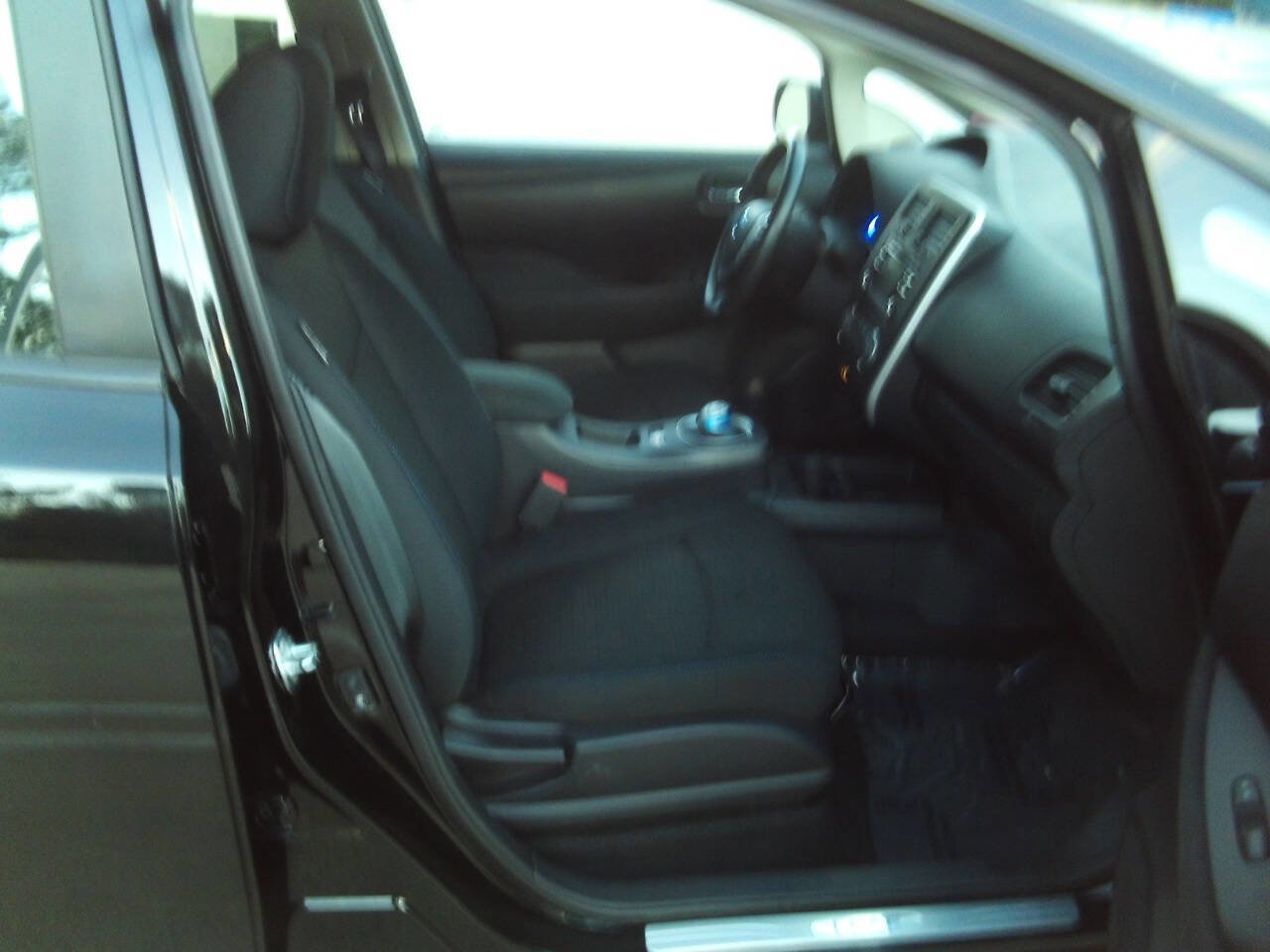 Used 2015 Nissan Leaf S w/ Charge Package image 11