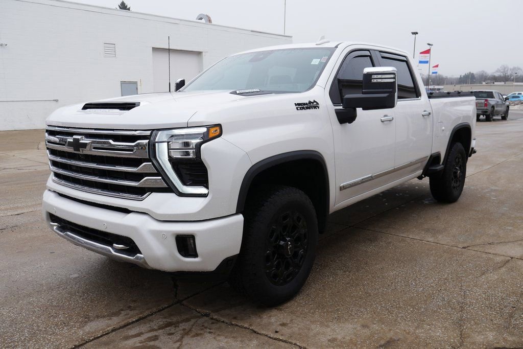 Used 2024 Chevrolet Silverado 2500 High Country w/ High Country Premium Package image 4