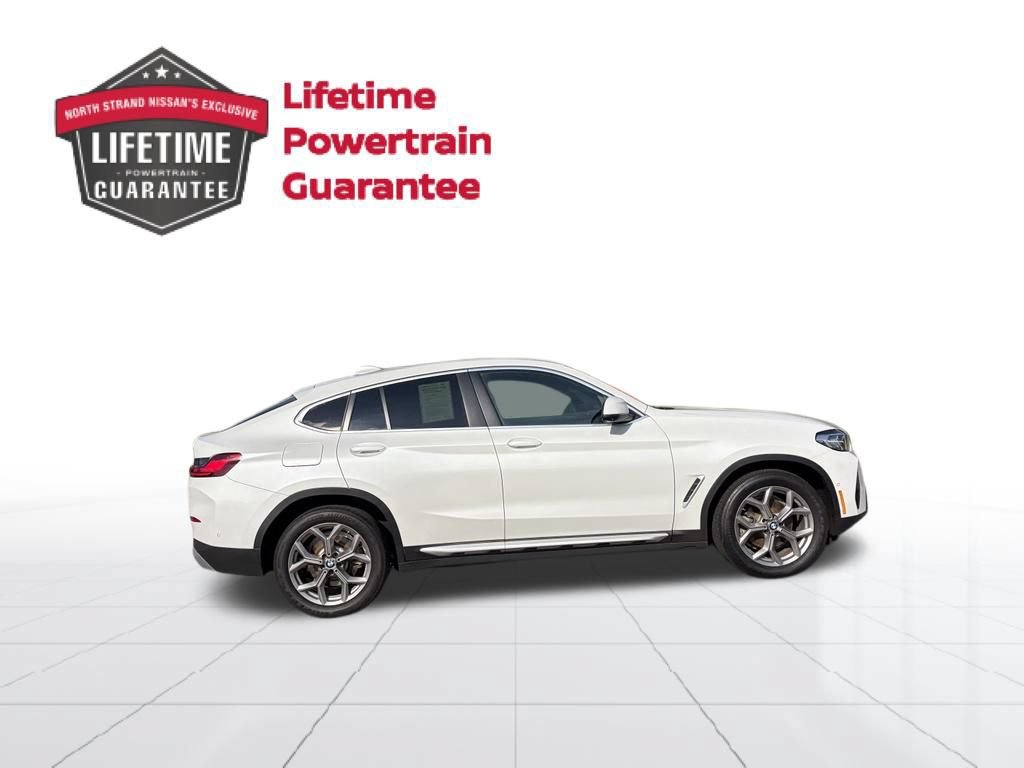 Used 2024 BMW X4 xDrive30i w/ Parking Assistance Package AWD/4WD image 7