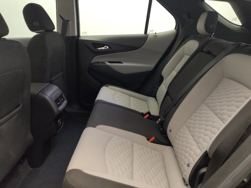 Used 2020 Chevrolet Equinox LS image 18