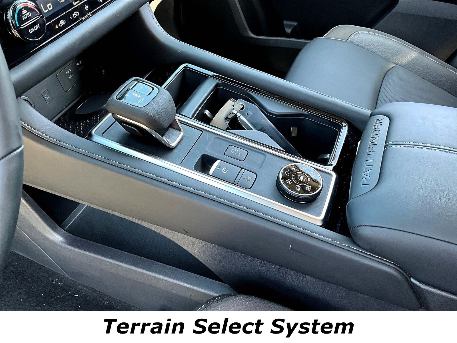 Certified 2026 Nissan Pathfinder SL AWD/4WD image 18