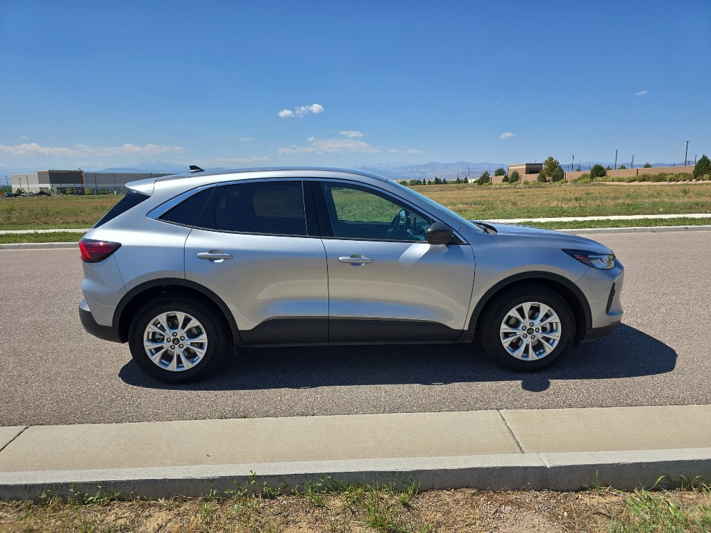 Used 2023 Ford Escape Active image 6