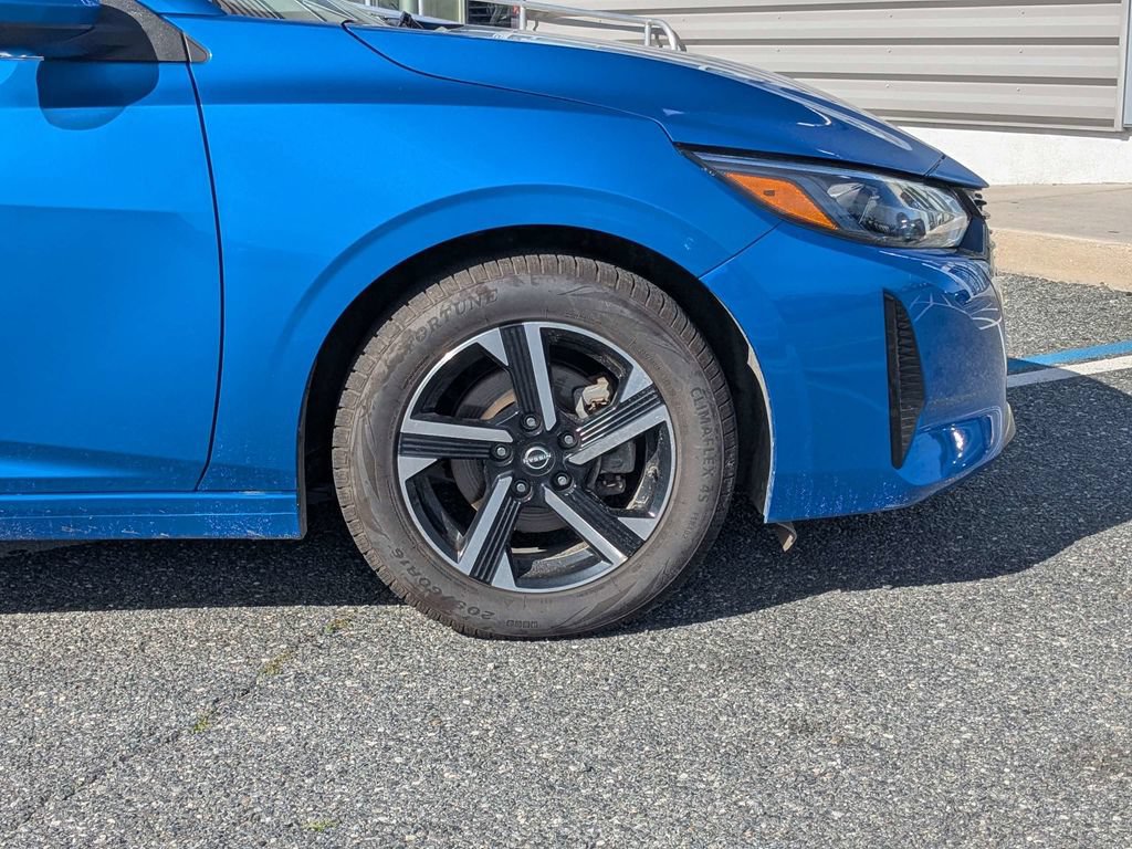 Used 2024 Nissan Sentra SV FWD image 11