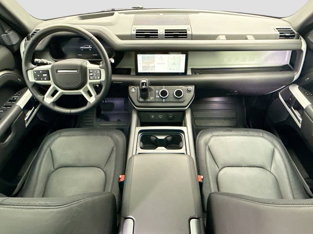Used 2024 Land Rover Defender 110 X-Dynamic SE AWD/4WD image 13