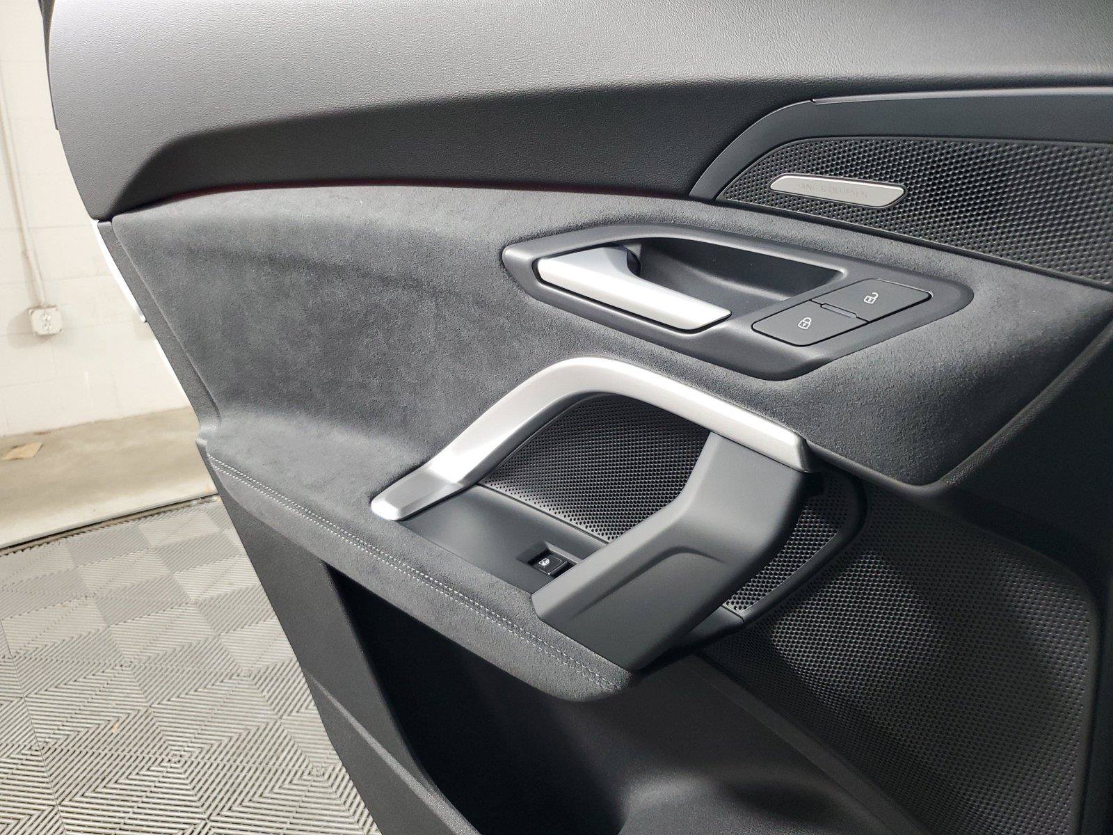 New 2026 Audi SQ5 Premium Plus AWD/4WD image 18