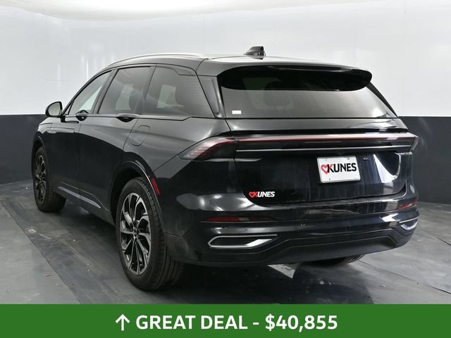 Used 2024 Lincoln Nautilus Reserve AWD/4WD image 4