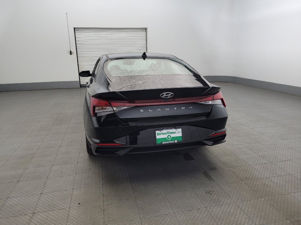 Used 2023 Hyundai Elantra SEL w/ Convenience Package image 6