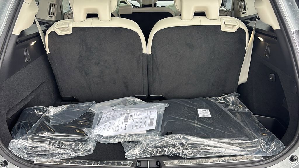 New 2026 Volvo XC90 B6 Ultra image 34