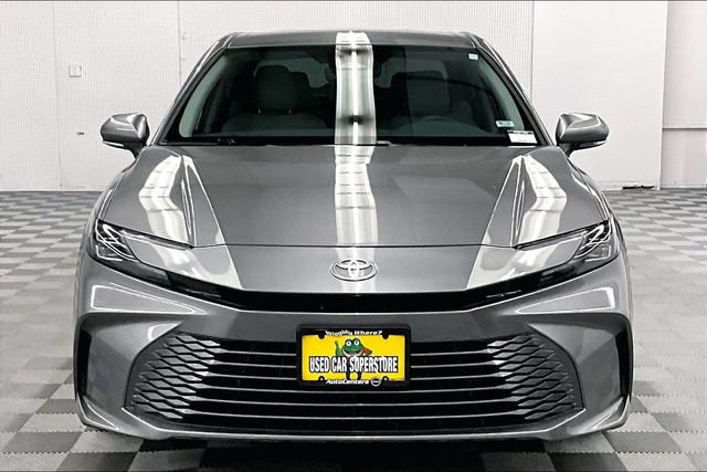 Used 2026 Toyota Camry XLE AWD/4WD image 4