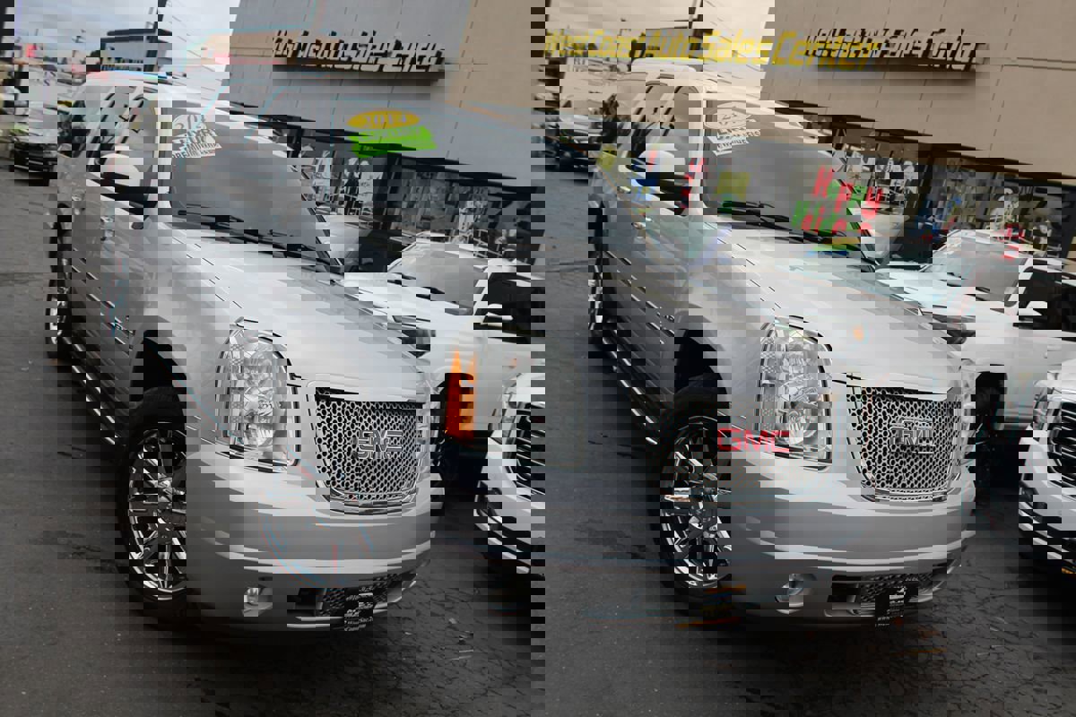 Used 2014 GMC Yukon XL Denali image 42