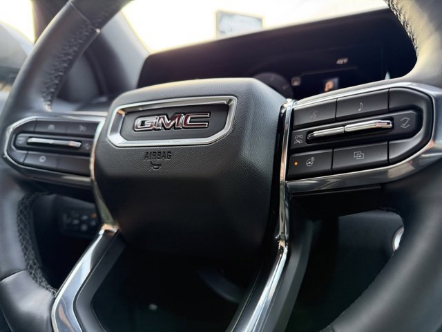 Used 2025 GMC Terrain Elevation image 12