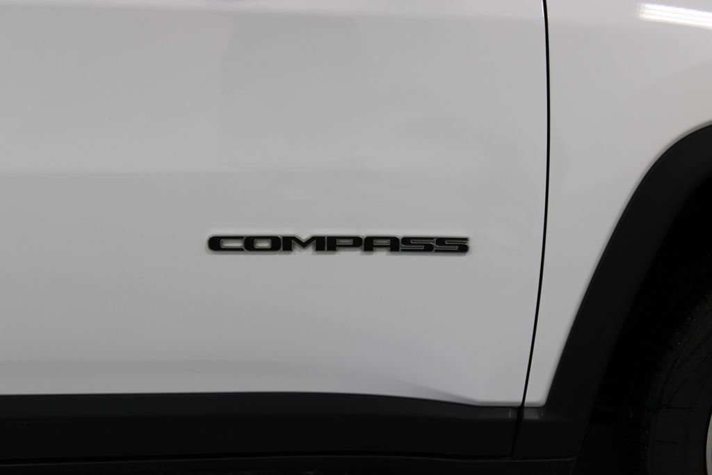 Used 2024 Jeep Compass Limited image 12
