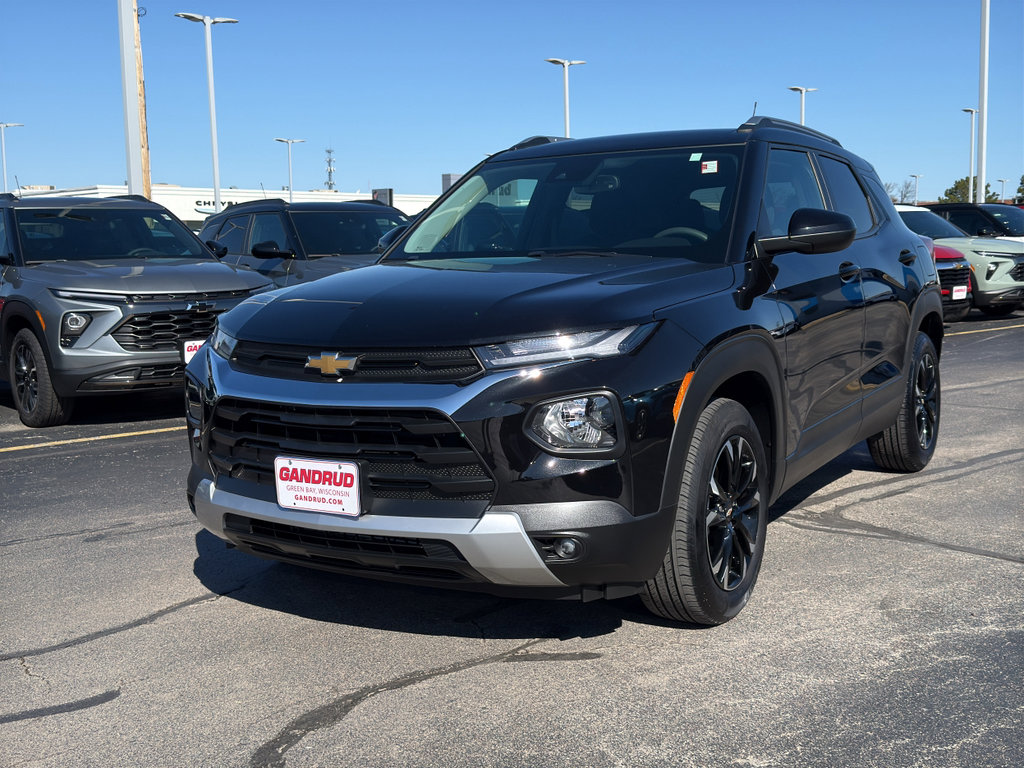 Used 2023 Chevrolet TrailBlazer LT w/ Convenience Package image 2