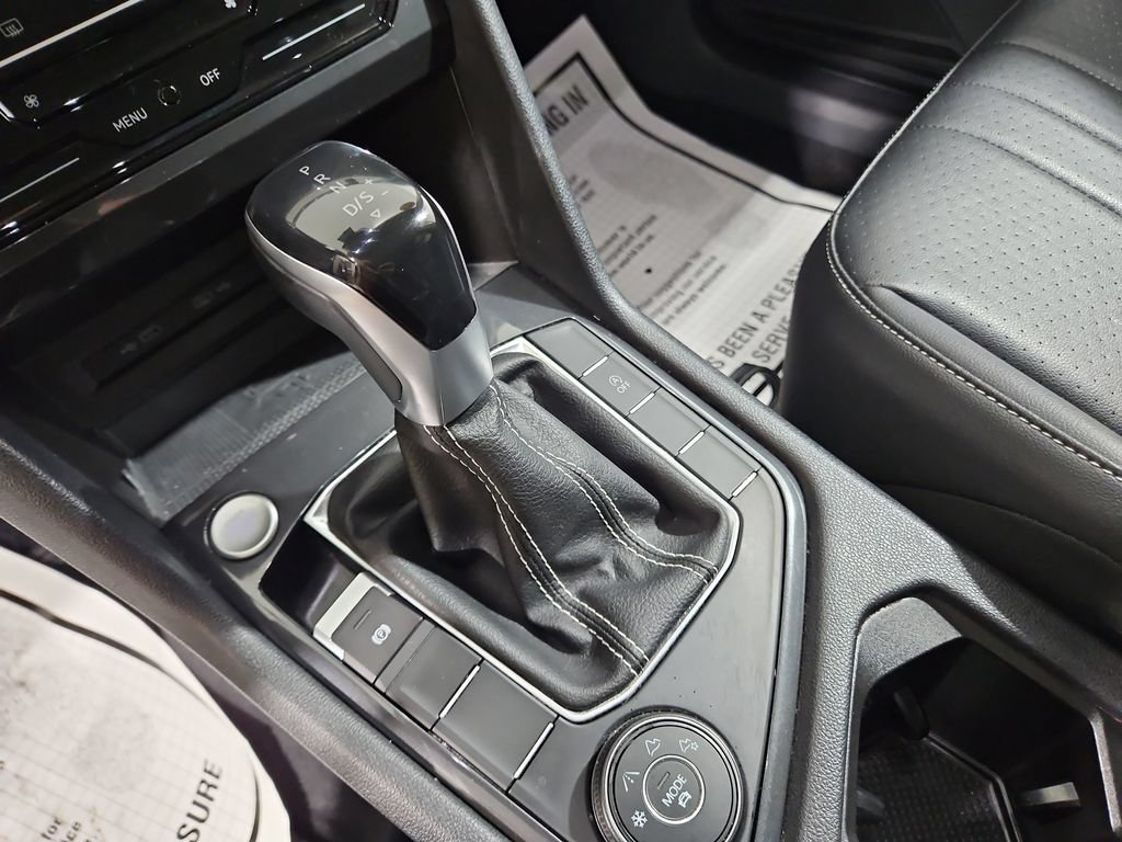 Used 2022 Volkswagen Tiguan SE AWD/4WD image 23