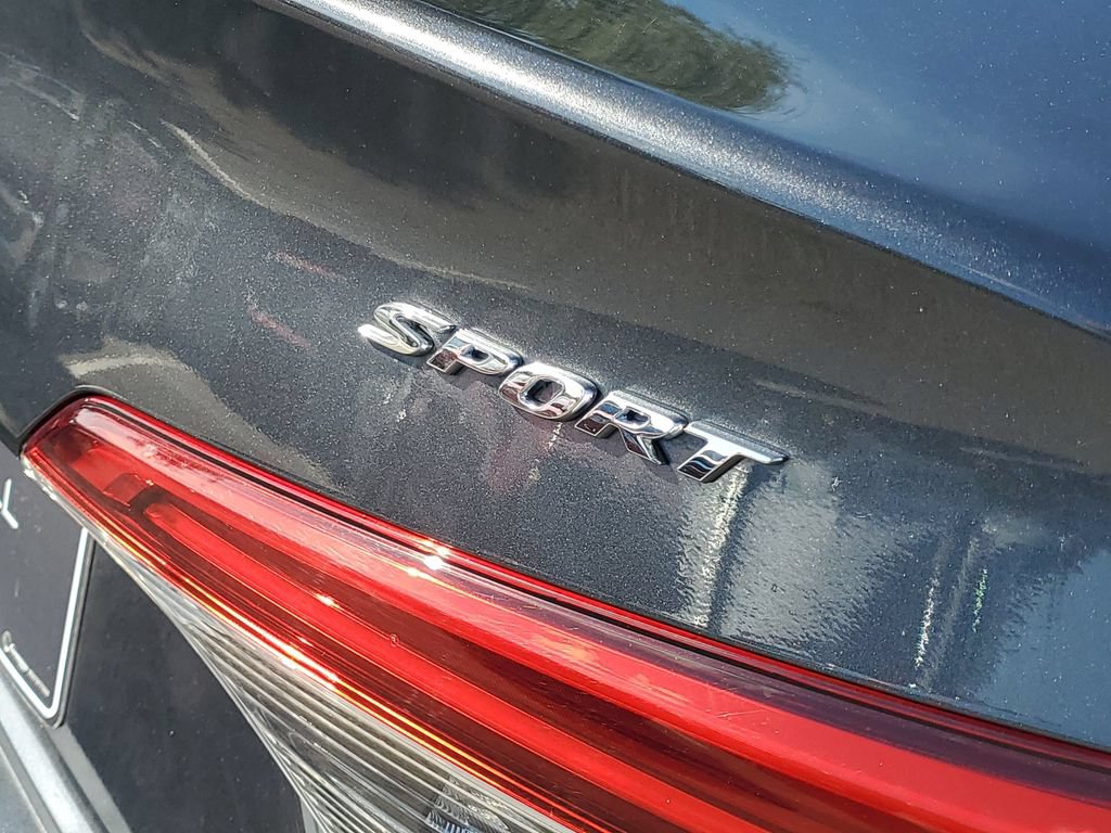 Used 2022 Honda Civic Sport image 9