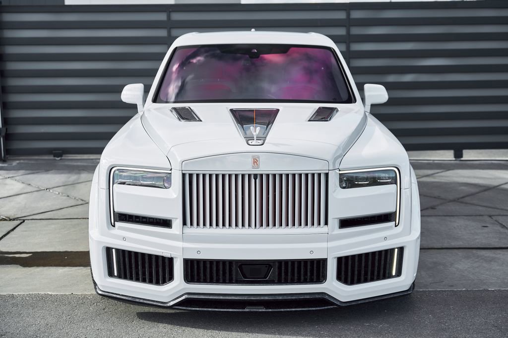 Used 2026 Rolls-Royce Cullinan AWD/4WD image 16