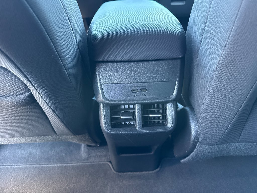 Used 2026 Chevrolet Equinox LT AWD/4WD image 10