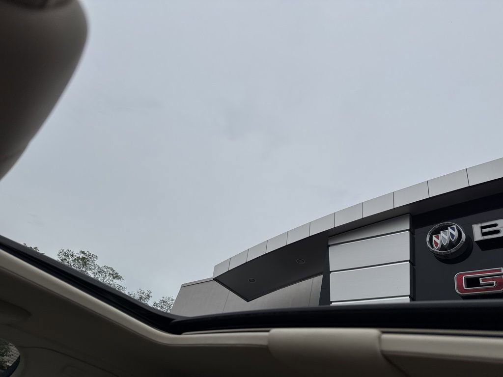 Used 2014 Bentley Flying Spur W12 image 37