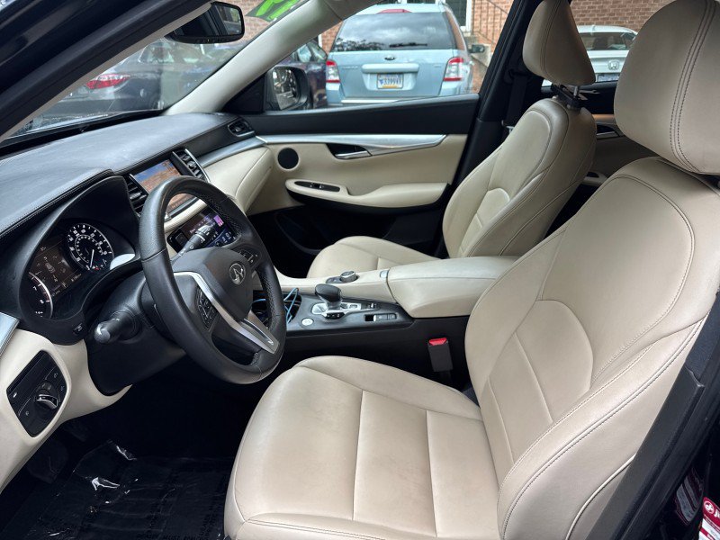 Used 2019 INFINITI QX50 Luxe w/ Navigation Package AWD/4WD image 14