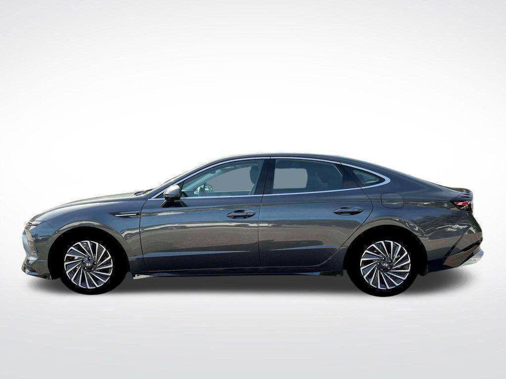 New 2026 Hyundai Sonata SEL FWD image 4