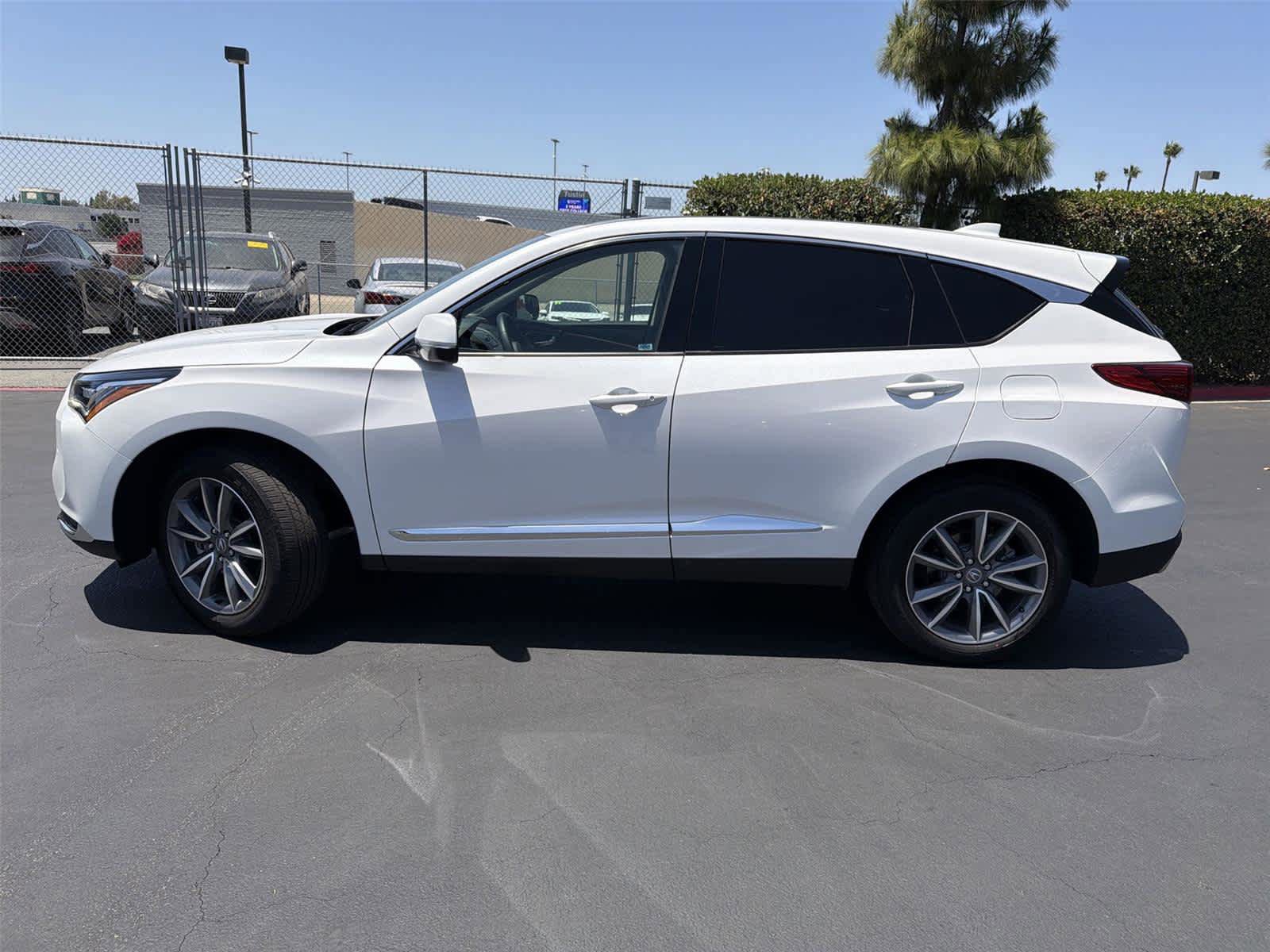 Used 2024 Acura RDX SH-AWD w/ Technology Package image 3