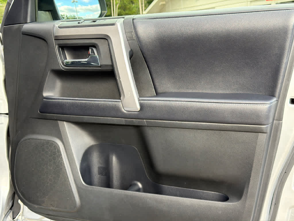 Used 2018 Toyota 4Runner Limited AWD/4WD image 15