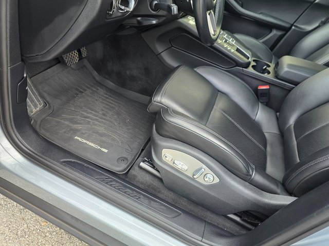 Used 2021 Porsche Macan image 19