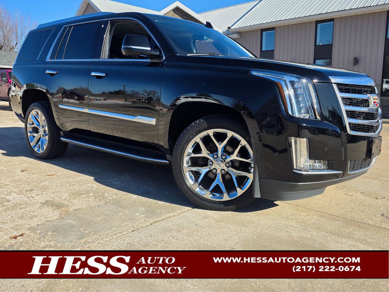 Used 2020 Cadillac Escalade Luxury image 1