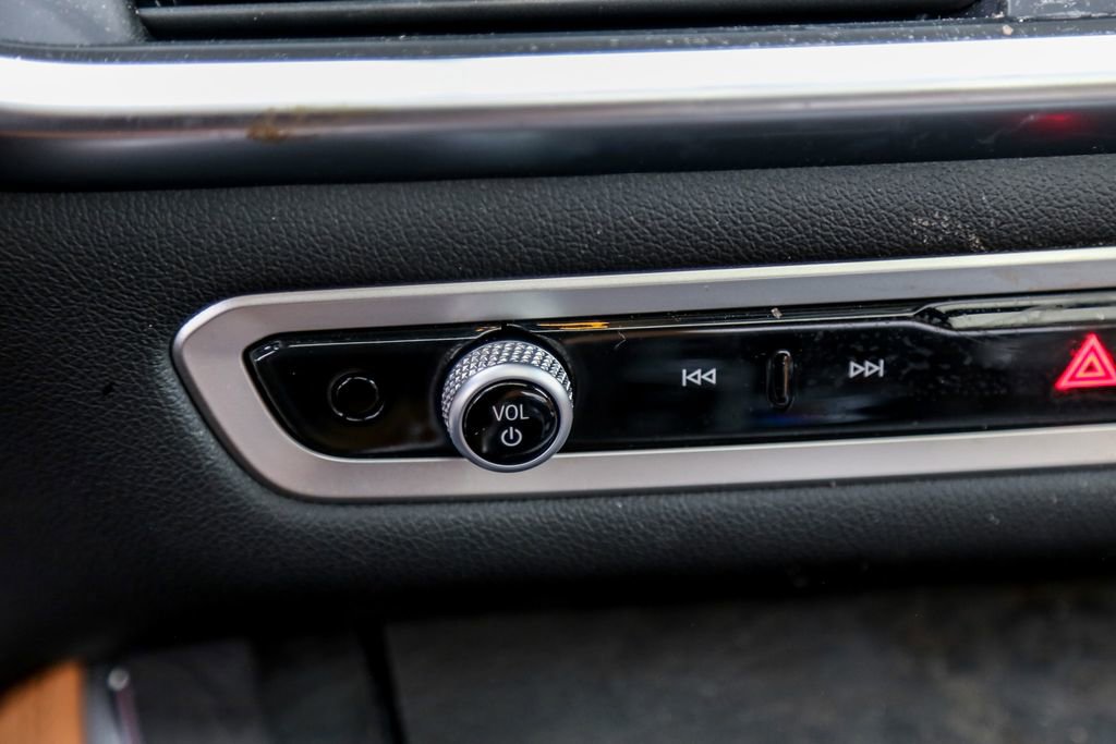 Certified 2025 BMW X5 M60i image 17