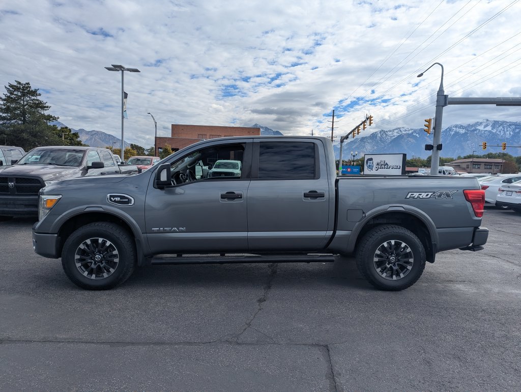 Used 2017 Nissan Titan PRO-4X AWD/4WD image 9