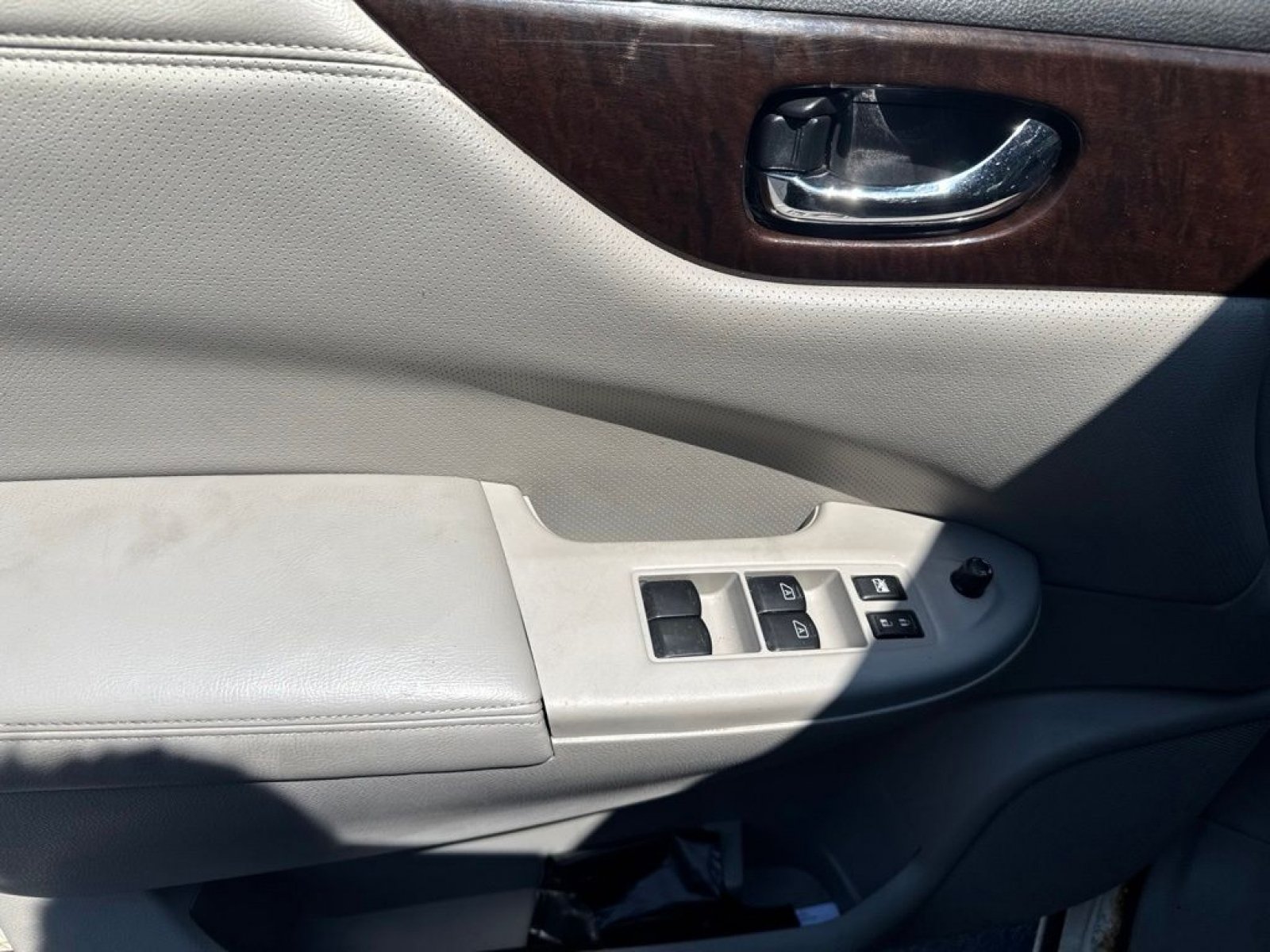 Used 2014 Nissan Quest SV w/ Leather Package FWD image 14
