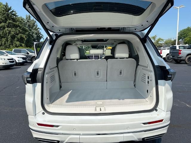 Certified 2025 Buick Enclave Avenir w/ Super Cruise Package FWD image 27