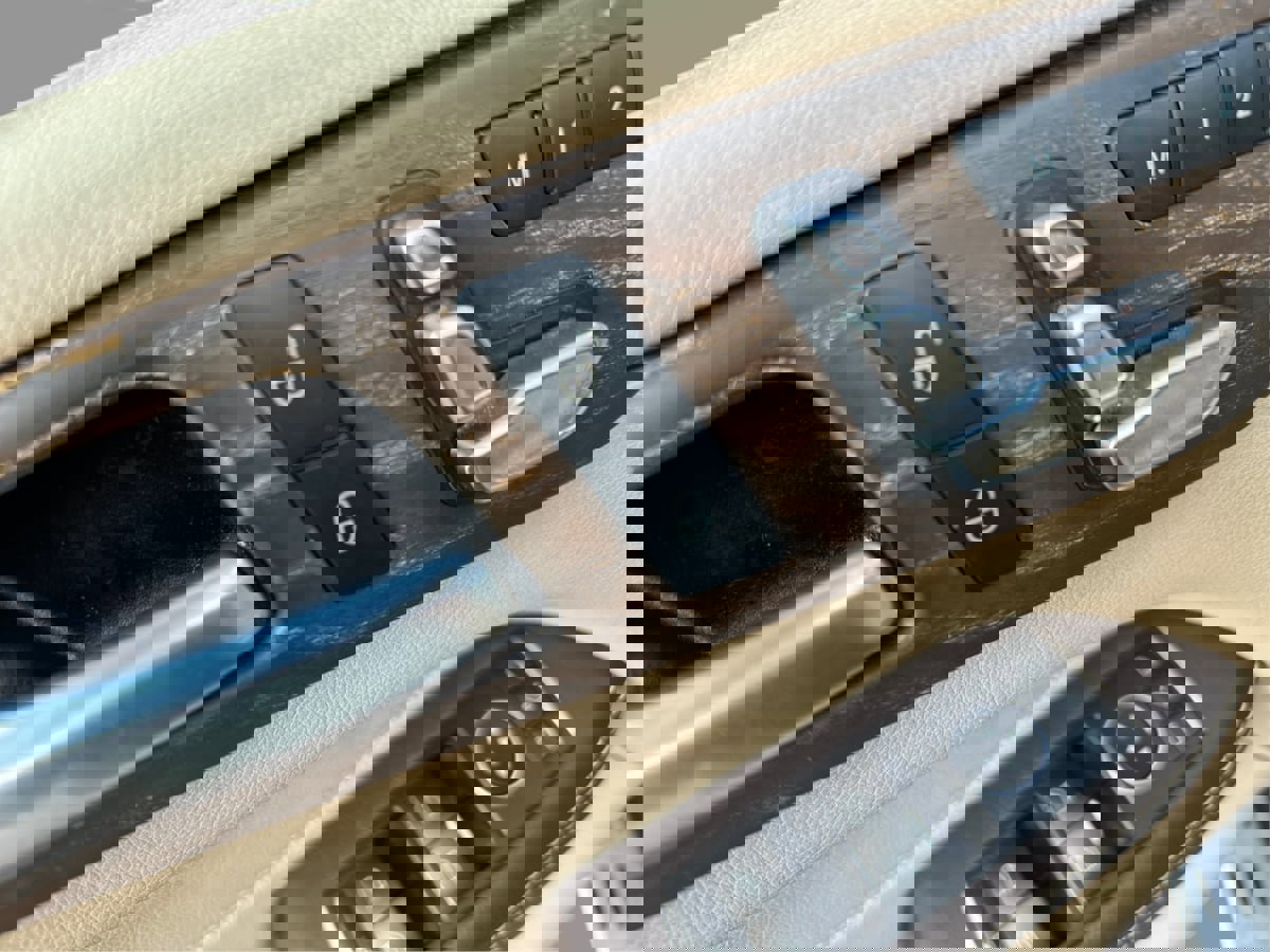 Used 2019 Mercedes-Benz GLE 400 4MATIC w/ Premium 2 Package image 30