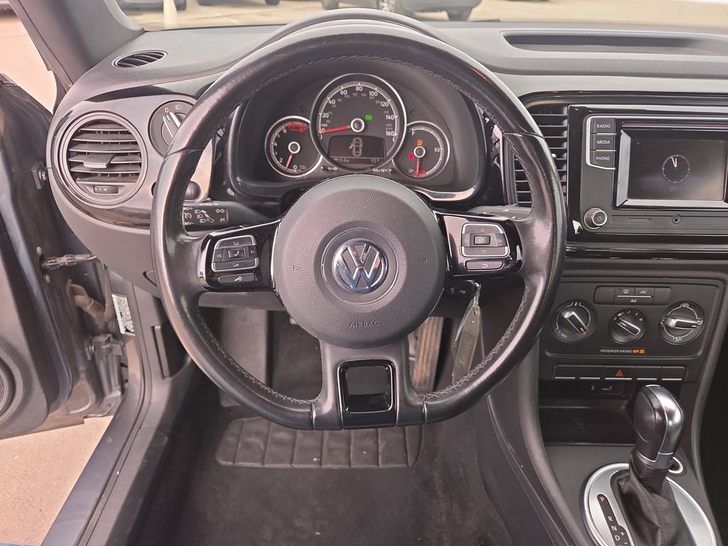 Used 2019 Volkswagen Beetle 2.0T S image 14